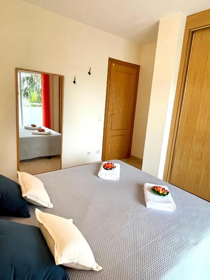 ApartBeach MIGUEL ANTÓN Vistas Playa y Climatizado La Pineda 0*,  España